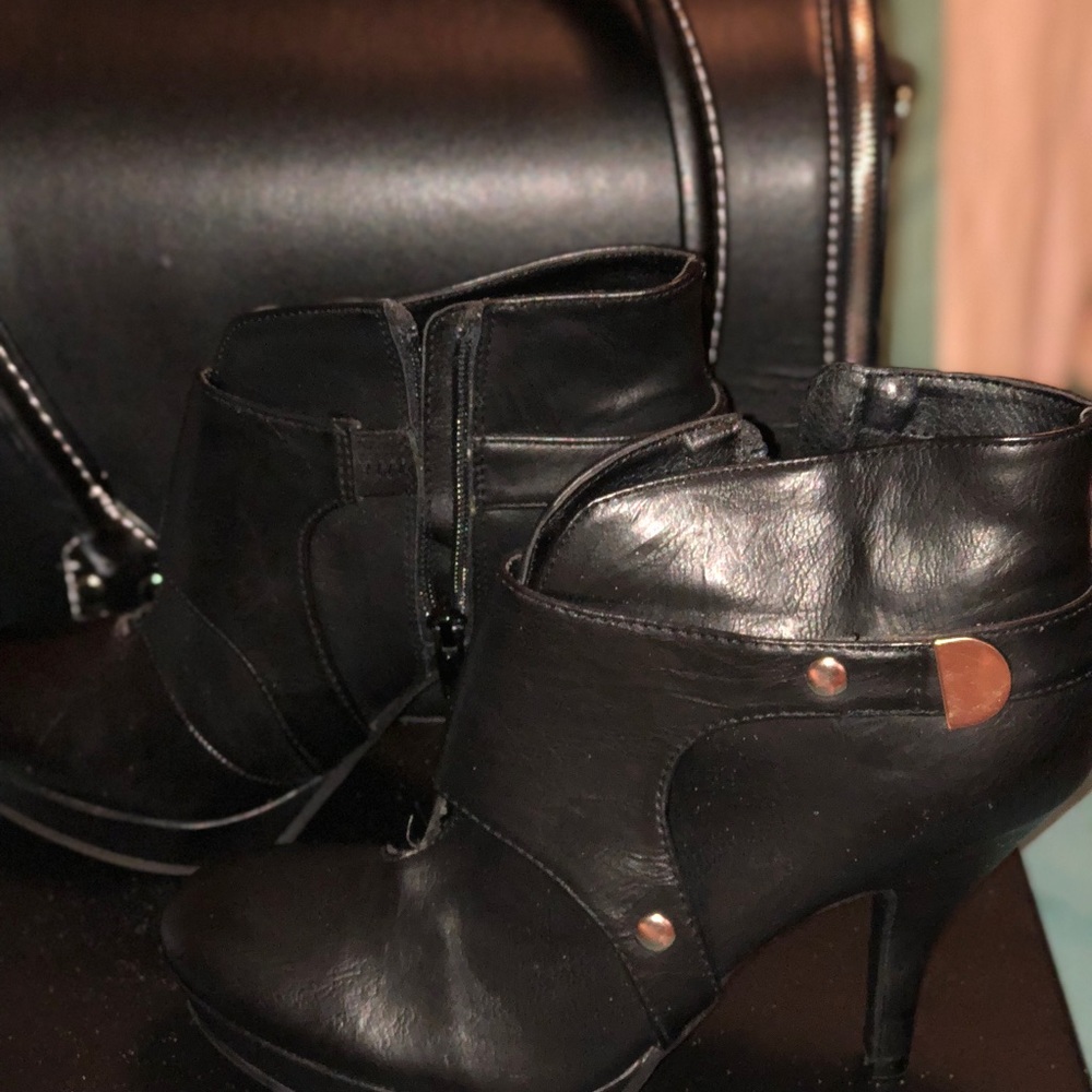 Unlisted Ankle Boots, size 8 1/2, 5 inch heels